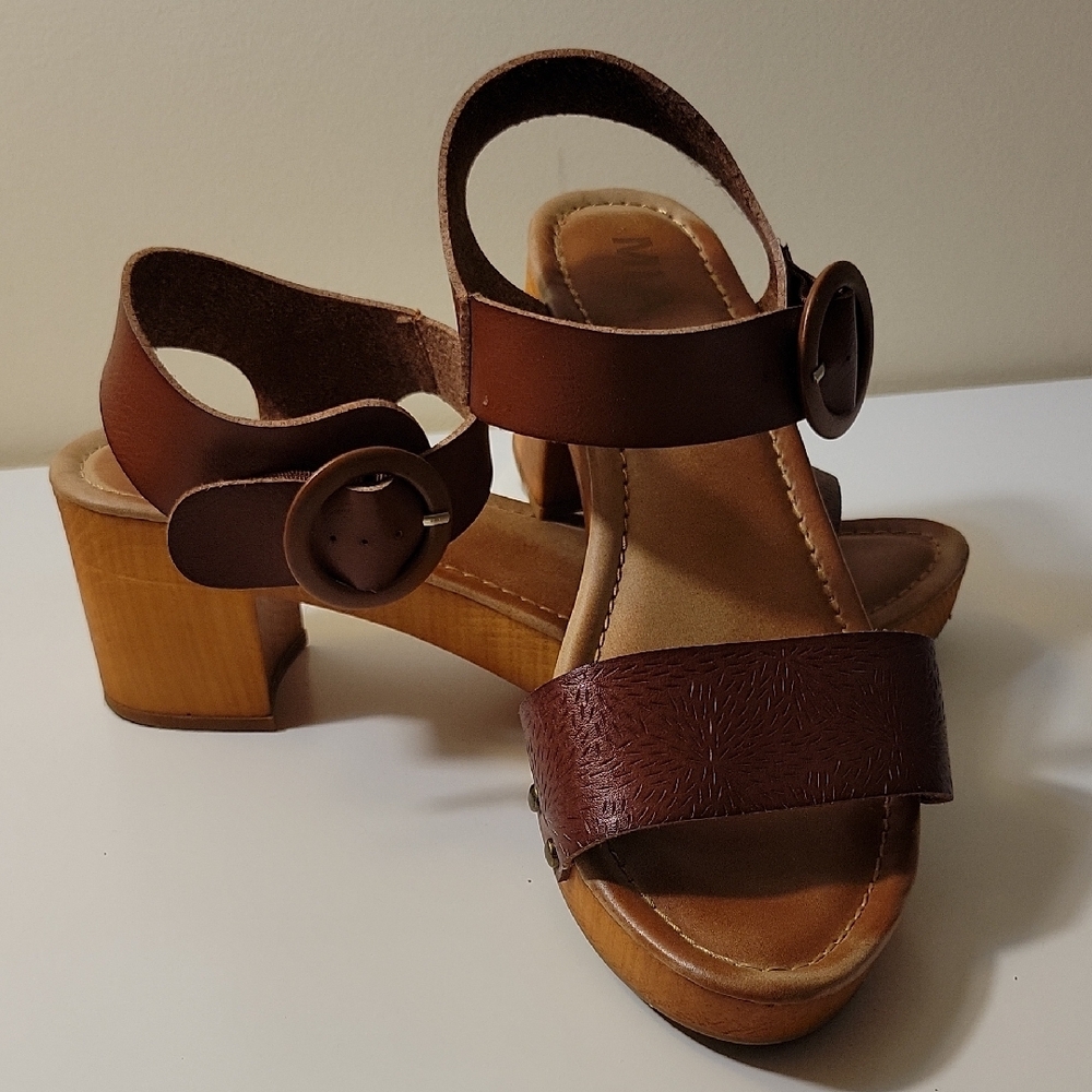 Brown Leather Women's Sandals